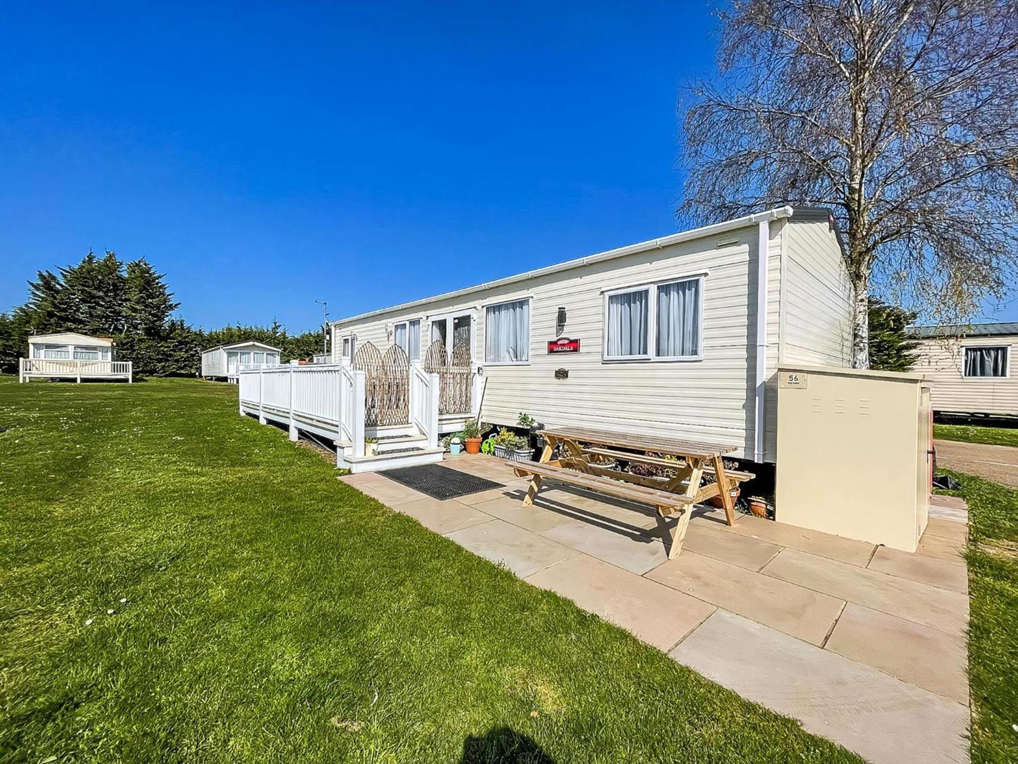 Beautiful 6 Berth Caravan At Breydon Water Nearby Great Yarmouth Ref 10056B Belton with Browston Exterior photo